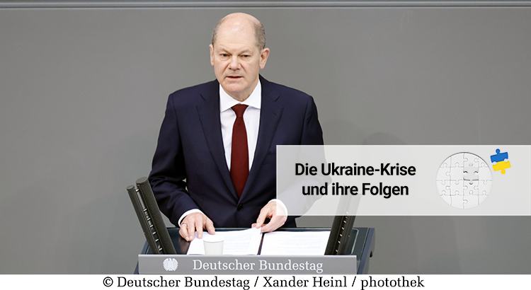 Bundeskanzler Olaf Scholz spricht nach der russischen Invasion in der Ukraine in seiner Regierungserklärung von einer „Zeitenwende“.