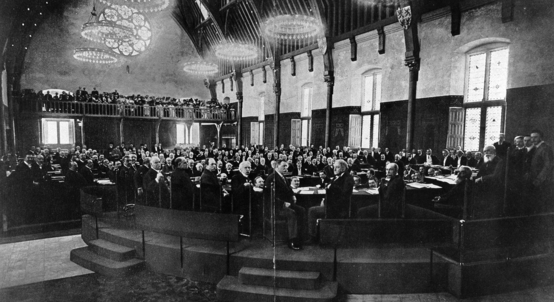 Image shows the Second Peace Conference at The Hague in 1907.