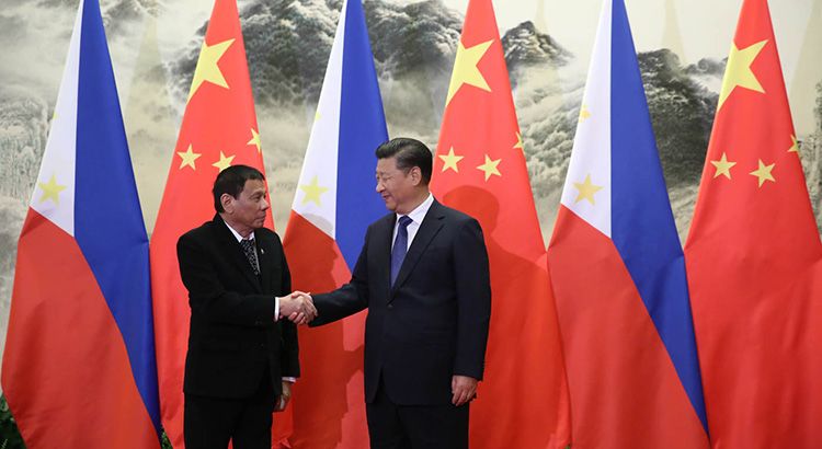 Philippine President Rodrigo Duterte and Chinese President Xi Jinping in 2016