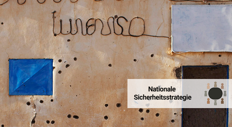 Fassade einer Bar in Gao, Mali, mit Einschusslöchern