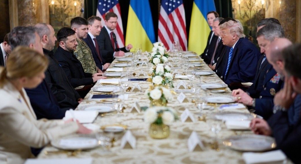 Gespräche zwischen Donald Trump und Volodymyr Selenskyj in Mar-a-Lago, Florida, im Dezember 2025. Foto: © picture alliance / ZUMA-PRESS.com / PRESIDENT OF UKRAINE