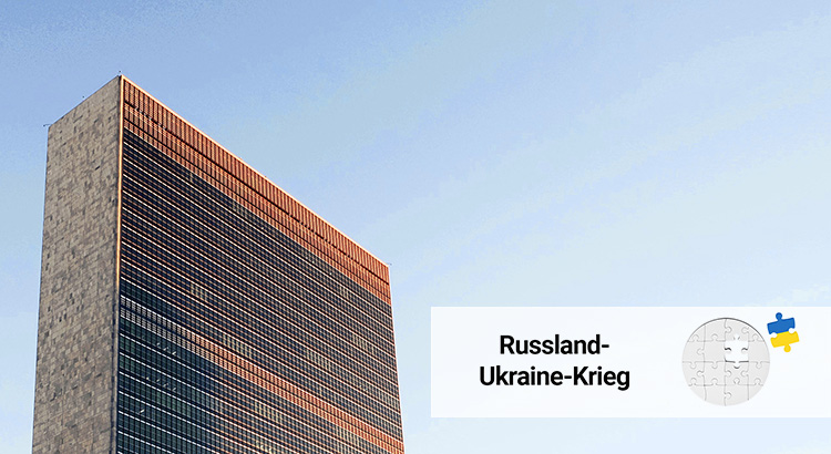 UN-Hauptquartier in New York vor blauem Himmel (Foto: Daryan Shamkhali, Unsplash, Unsplash License).