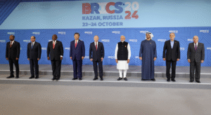 The heads of state stand in line next to each other at the Summit 2024 in Kazan.