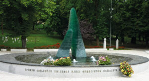 Denkmal für die ermordeten Kinder des belagerten Sarajevo 1992–1995.